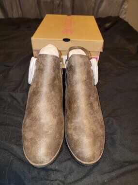 New Sugar Tiki Dark Taupe Brown Ankle Booties Size 9.5 M Cut Out Buckles Faux